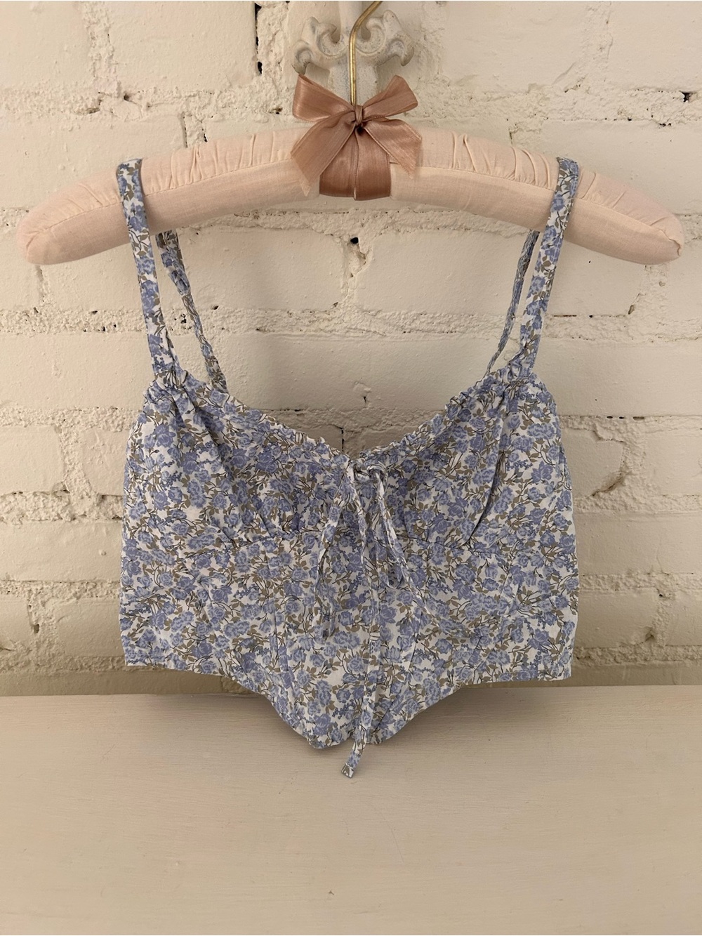 Garage Blue Floral Corset Crop Top
Size: XS 
EUC (No Flaws)